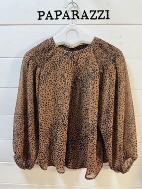 PAPARAZZI – Leopard Print Sheer Blouse with Covered Buttons (L)